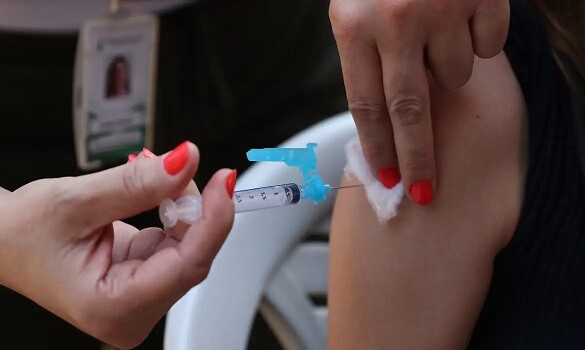 Dengue - vacinação.jpg
