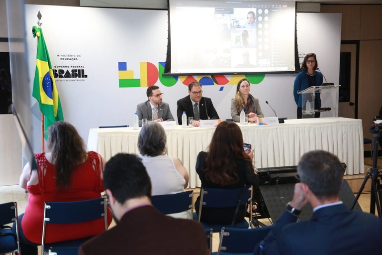 mec-estipula-data-limite-para-enquadrar-cursos-ead
