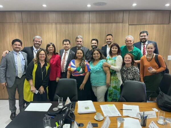 cofen-participa-de-reuniao-sobre-piso-no-ministerio-da-saude