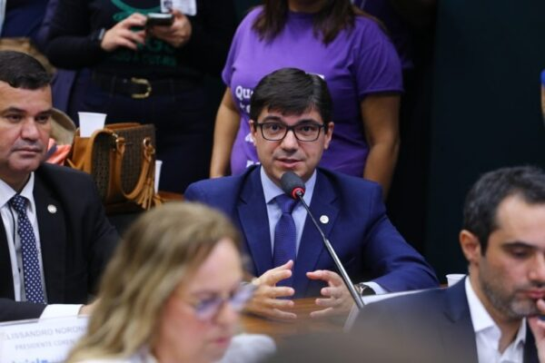 comissao-mista-de-orcamento-aprova-pln-do-piso-da-enfermagem
